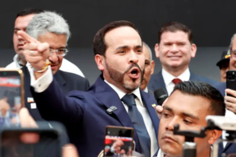 Abelardo De la Espriella rechaza vínculos con Fiscalía y lanza ofensiva contra Petro