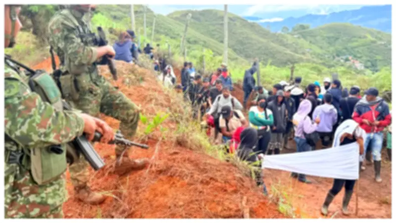 Asonada en Jamundí: Comunidad exige retiro del Ejército en La Liberia