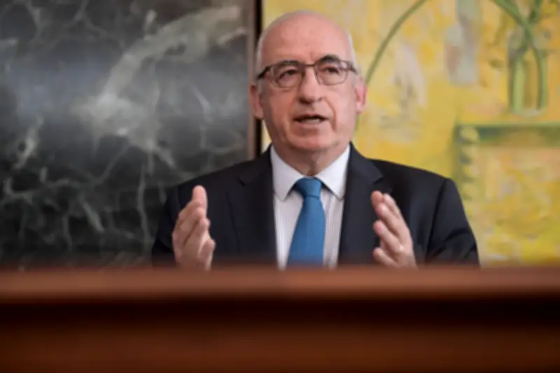 Banco de la República sube tasa de interés al 10,25% tras ajuste a la baja