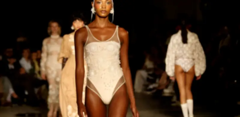 De la ruana al lujo global: la transformación de la moda colombiana