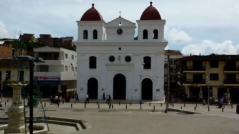 Denuncian presiones a contratistas por votos en El Santuario, Antioquia
