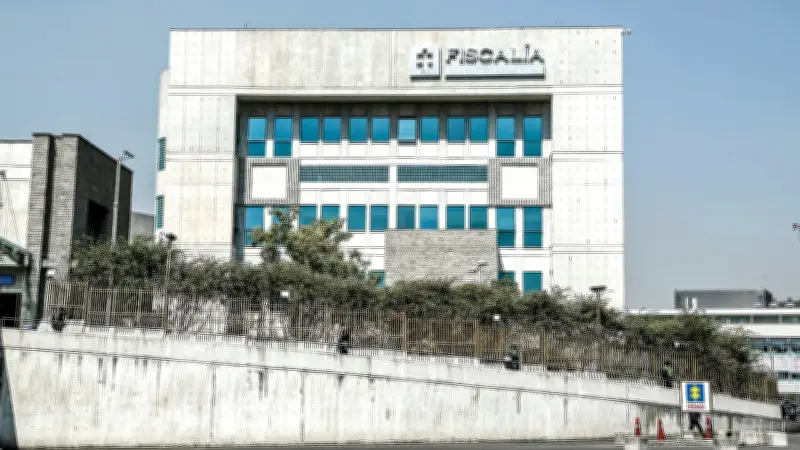 Desmantelan red de extorsión que operaba desde la Fiscalía contra exnarcotraficantes