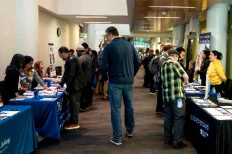 EE.UU. sorprende con 130.000 nuevos empleos en enero y desempleo cae al 4,3%