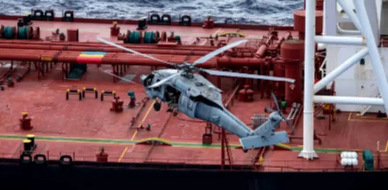 Estados Unidos intercepta otro petrolero en el Índico por violar bloqueo de crudo en el Caribe