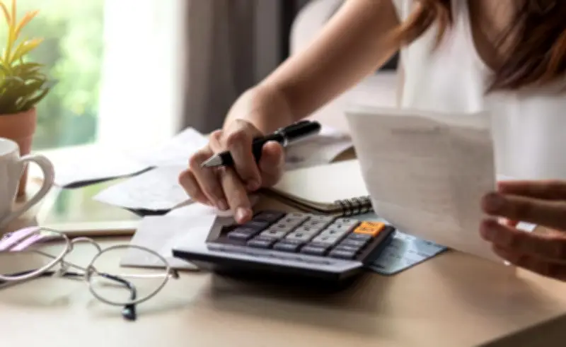 Hacienda propone impuesto extraordinario a grandes empresas para reconstrucción del Caribe