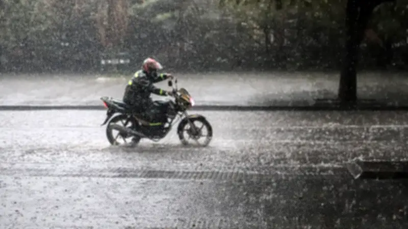 Ideam alerta sobre lluvias intensas en varias regiones de Colombia este martes