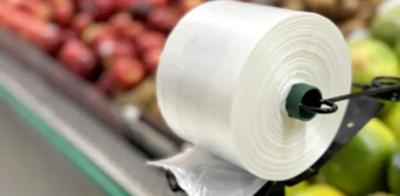 Industriales del plástico alertan sobre impacto del arancel del 50% de Ecuador