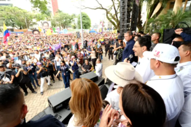 Iván Cepeda lanza ofensiva contra macrocorrupción en regalías durante masivo acto en Villavicencio