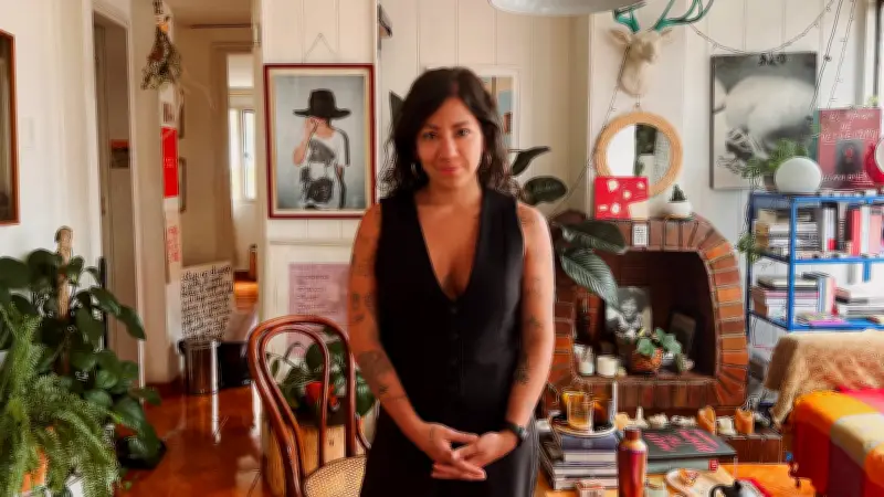 Lina Botero: La escritora que transforma su apartamento en un santuario literario