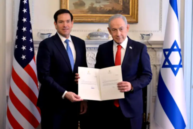 Netanyahu se une a Junta de la Paz de Trump en Washington y presiona por acuerdo con Irán
