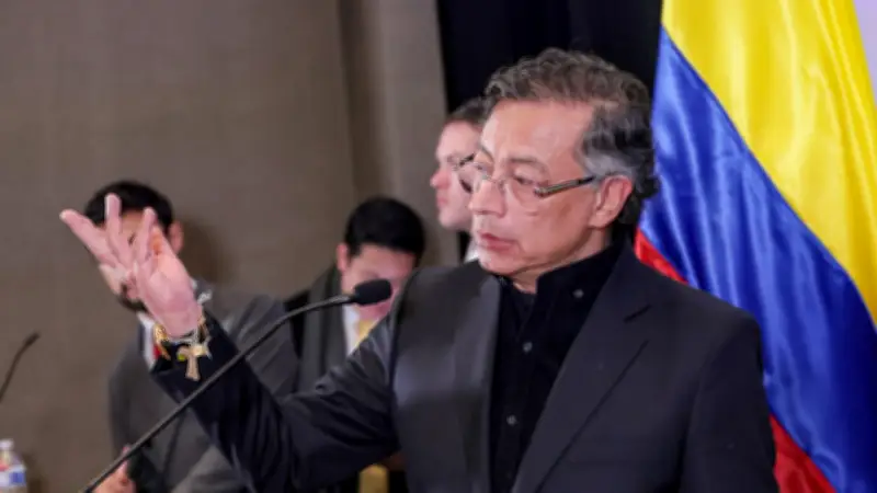 Petro retira a general de la Policía por presunto sabotaje a reunión con Trump