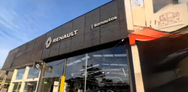 Sanautos inaugura nueva sala Renault en Morato, Bogotá, impulsando el mercado automotor