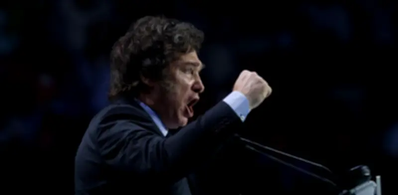 Senado argentino aprueba en madrugada histórica la reforma laboral de Javier Milei