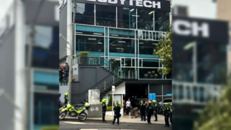 Sicario vestido de traje ejecuta doble homicidio planificado en exclusiva zona de Bogotá