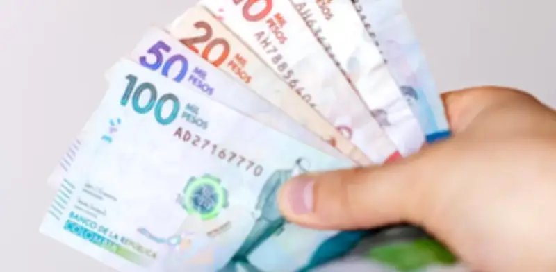 Suspensión del aumento del salario mínimo: qué deben hacer las empresas con sus nóminas