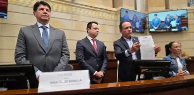 Alexander López Maya recupera su curul en el Senado tras fallo de la Corte Constitucional