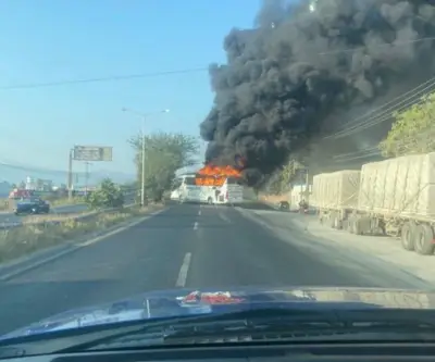 Asesinato de 'El Mencho' desata violencia y bloqueos en múltiples estados de México