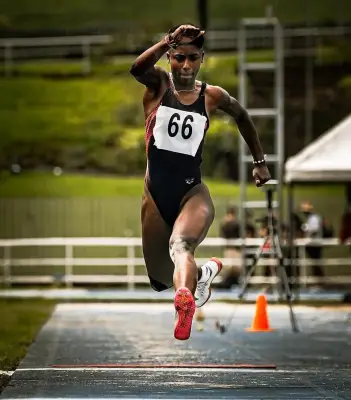 Atleta bolivarense Gregoria Gómez enfrenta lesión tras atraco que pone en riesgo su carrera deportiva