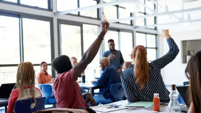Cali amplía plazo para Mi Cali Beca: Oportunidad educativa para jóvenes bachilleres