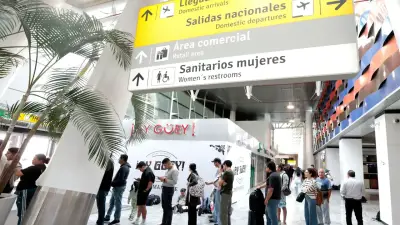 Cancelación masiva de vuelos a México por violencia tras muerte de El Mencho