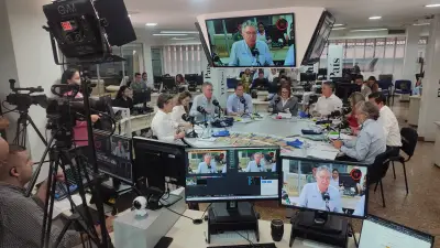 Candidatos presidenciales respaldan tren de cercanías para Cali en encuentro regional