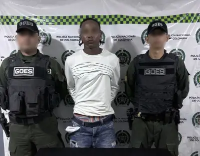 Capturan a 'El Mairon' con revólver calibre 38 en La Boquilla de Cartagena