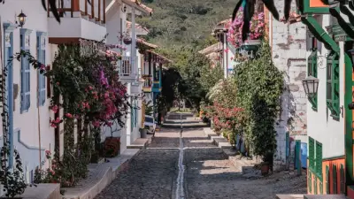 Cauca Viejo: El pueblo antioqueño que recrea la historia con arquitectura colonial moderna