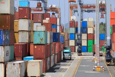 CK Hutchison amenaza con acciones legales a Maersk por control de puertos panameños