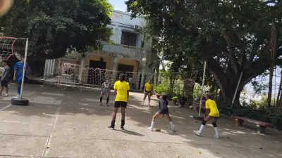 Colegio de Cartagena lanza programa deportivo sabatino para estudiantes