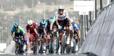 Colombianos a solo 10 segundos del líder en UAE Tour tras victoria de Isaac del Toro