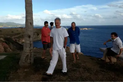 Congresistas exigen respuestas por desaparición de foto de Lutnick con Epstein en archivos