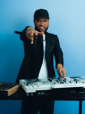 DJ Dever desaparece tras ser interceptado en evento privado en Atlántico