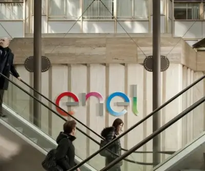 Enel anuncia inversión récord de US$63.000 millones hasta 2028, enfocada en redes y renovables