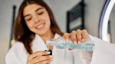 Estudio revela la verdad sobre enjuagues bucales con y sin alcohol: ¿cuál es mejor?