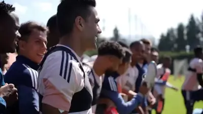 Falcao celebra 40 años en Millonarios con gestos tiernos y encuentro histórico