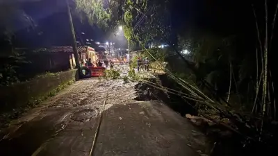 Fuertes lluvias provocan colapso parcial de puente en Amagá, Antioquia