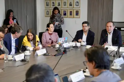 Gobierno convoca comisión tras suspensión del decreto del salario mínimo 2026