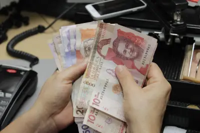 Gobierno defiende aumento del 23,7% en salario mínimo para 2026 tras reunión de concertación