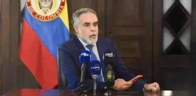 Gobierno inicia recolección de firmas para Asamblea Constituyente en medio de polarización política