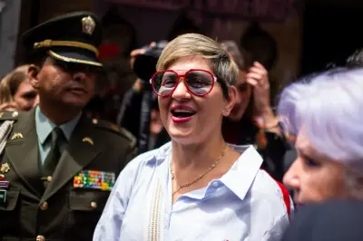 Gobierno Petro defiende millonario contrato de amiga de Verónica Alcocer en Dapre