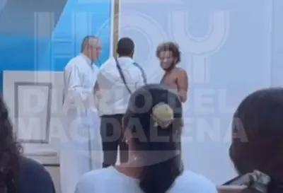 Hombre huye de linchamiento refugiándose en iglesia durante misa en Santa Marta