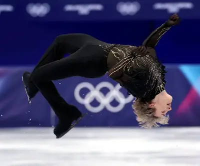 Ilia Malinin sorprende al mundo con voltereta prohibida en hielo olímpico