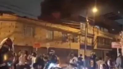Incendio en fábrica de colchones en Soacha causa pérdidas millonarias y afecta viviendas cercanas
