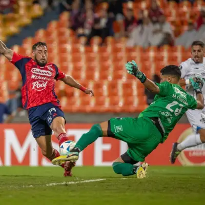Independiente Medellín avanza en Copa Libertadores tras empate sin goles ante Liverpool