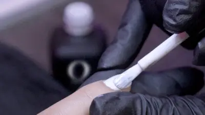 Industria de uñas en Colombia acelera innovación tecnológica tras cambios regulatorios internacionales