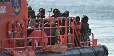 Italia endurece política migratoria con expulsiones aceleradas y bloqueos navales