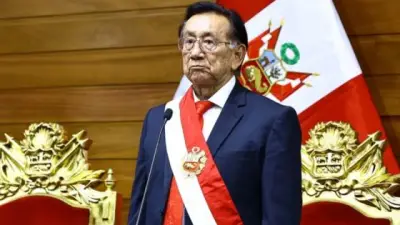 José María Balcázar, a los 83 años, asume como presidente de transición de Perú