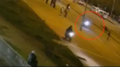 Joven muere tras caer en trampa con cable puesto por manifestantes en Las Américas