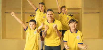 Juan Fernando Quintero y OFFCORSS lanzan campaña mundialista para inspirar a niños colombianos