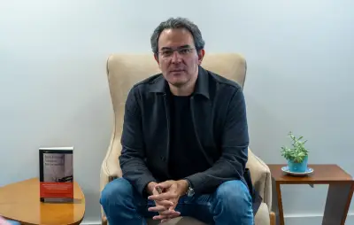 Juan Gabriel Vásquez presenta su nueva obra literaria en Bogotá este miércoles